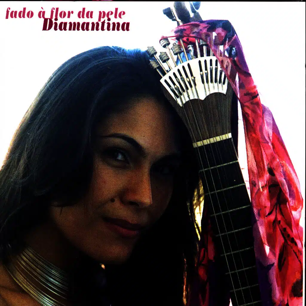 Fado Na Palma Da Mão (Mouraria Estilizada)