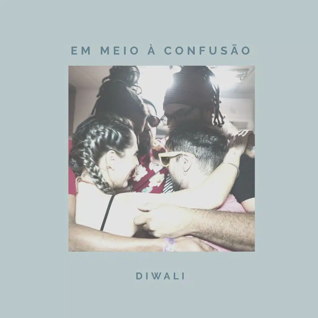 Em Meio à Confusão