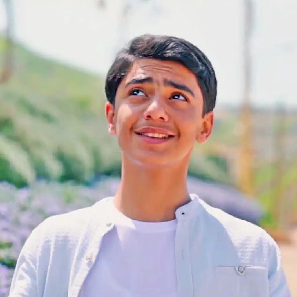 ماشي في الأرض أبيا