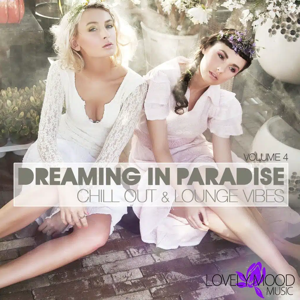 Dreaming in Paradise, Vol. 4