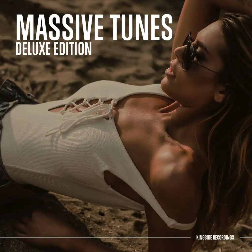 Massive Tunes (Deluxe Edition)
