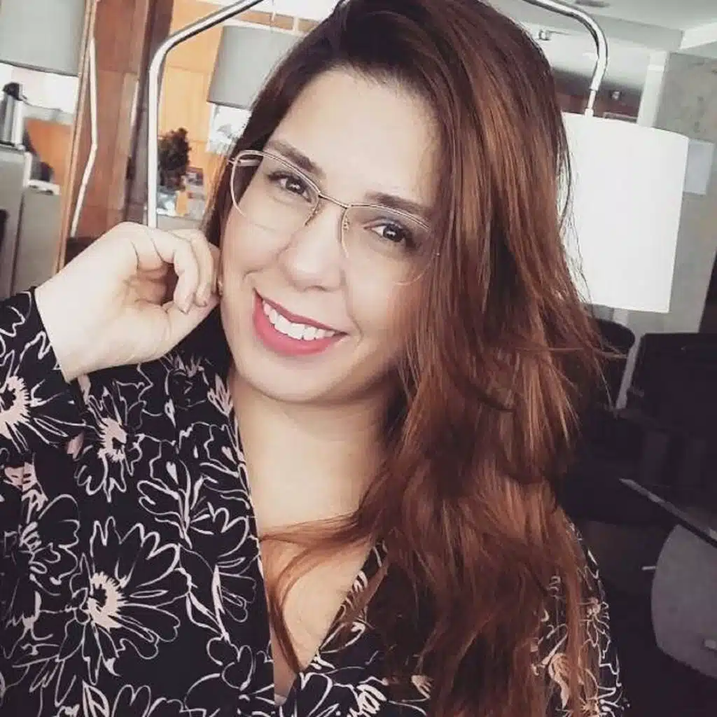 Késia Mesquita