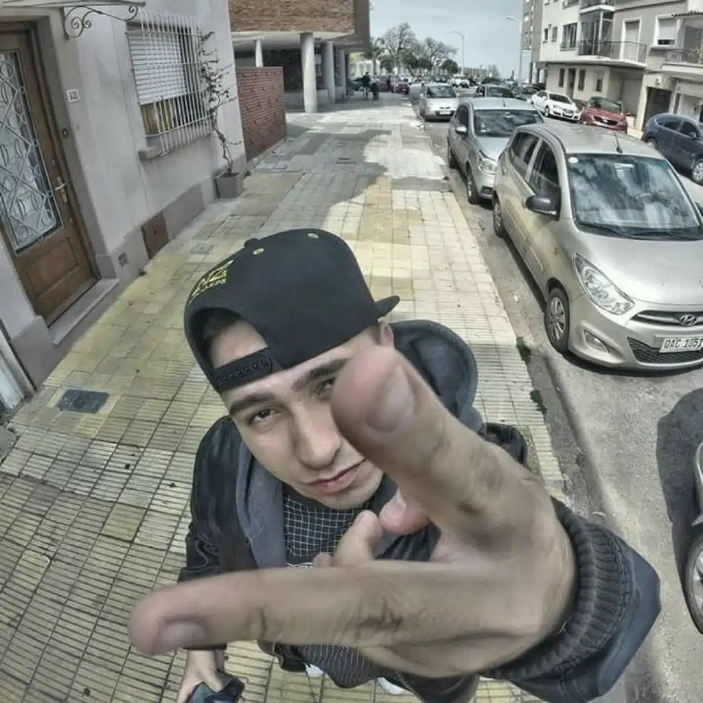 Así Es Ella (feat. Lancelot Js)