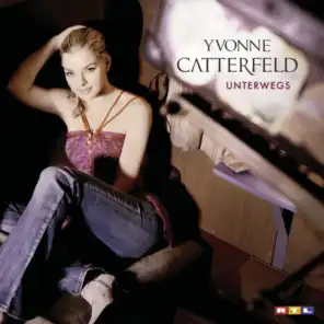 Yvonne Catterfeld (Julia)