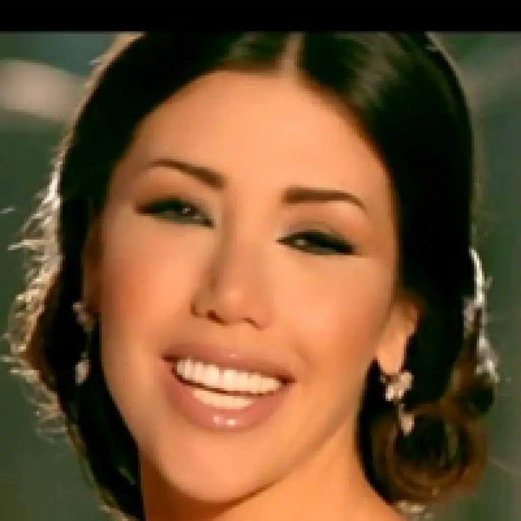 ضمّك - لورا خليل