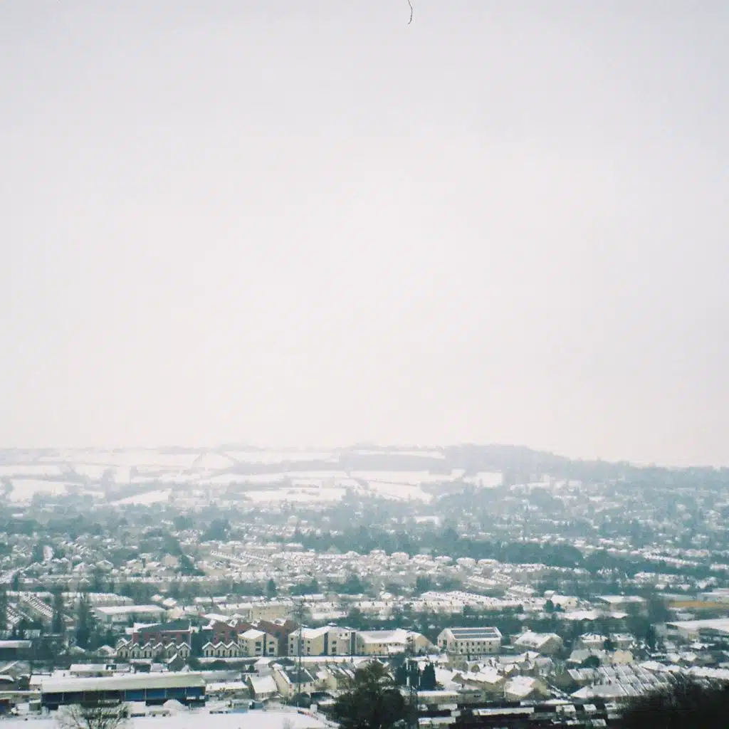 artist-header-image
