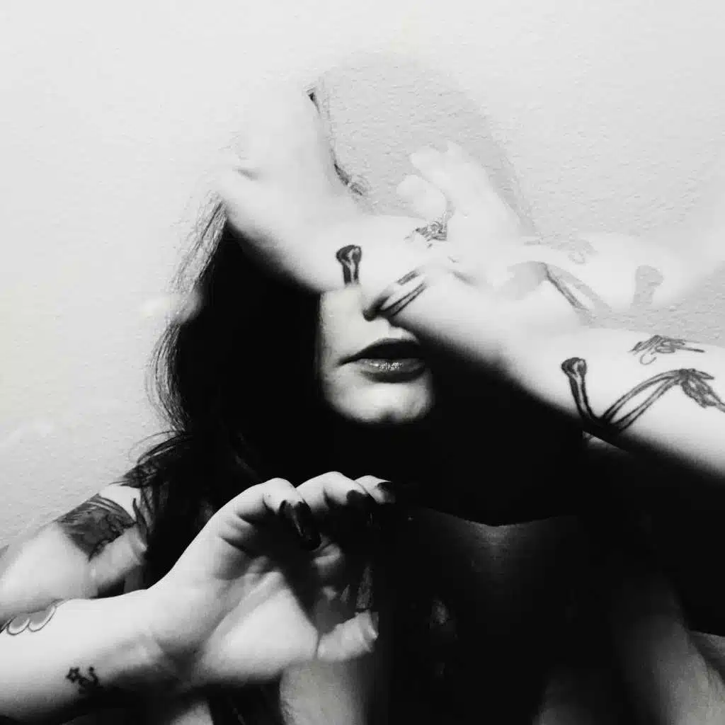 artist-header-image