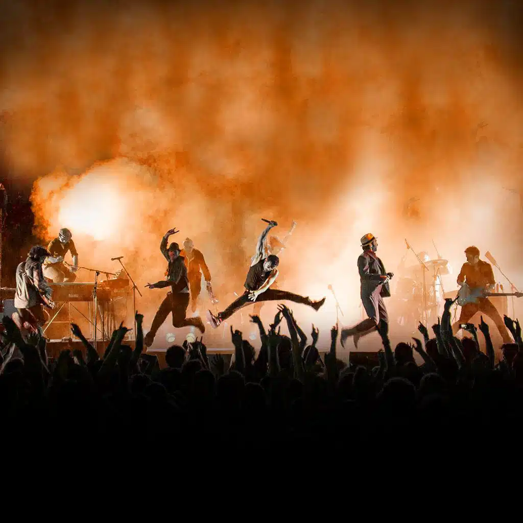 artist-header-image