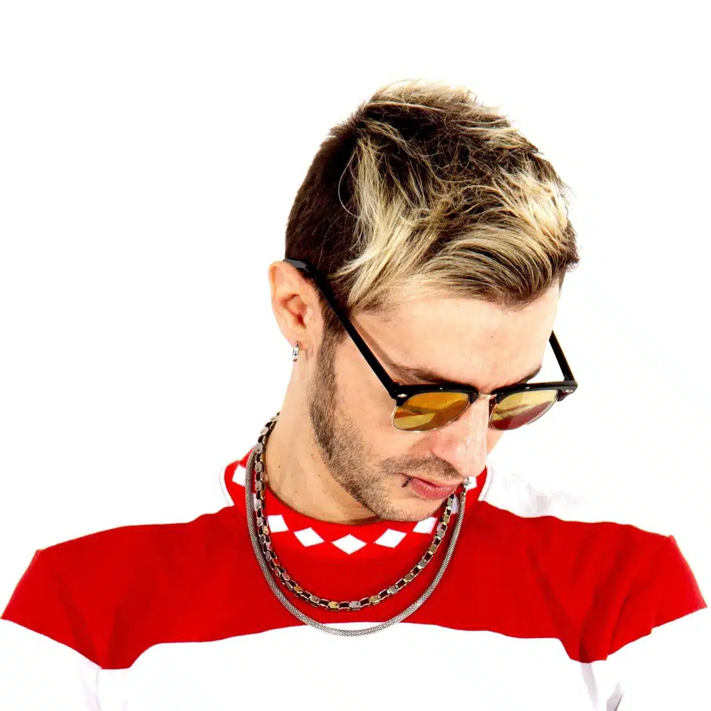 artist-header-image