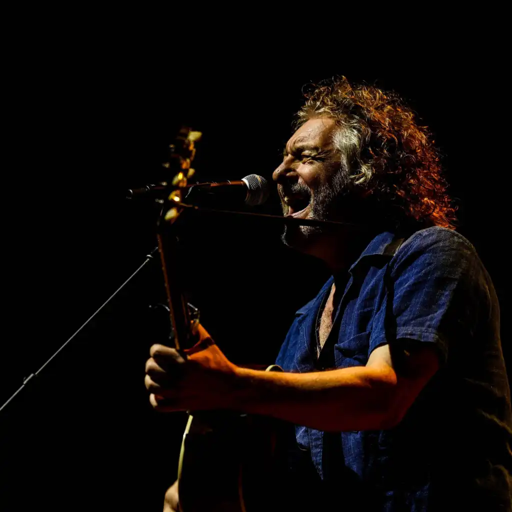 artist-header-image