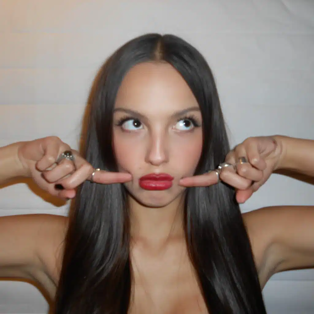 Olivia Rodrigo - vampire Play on Anghami