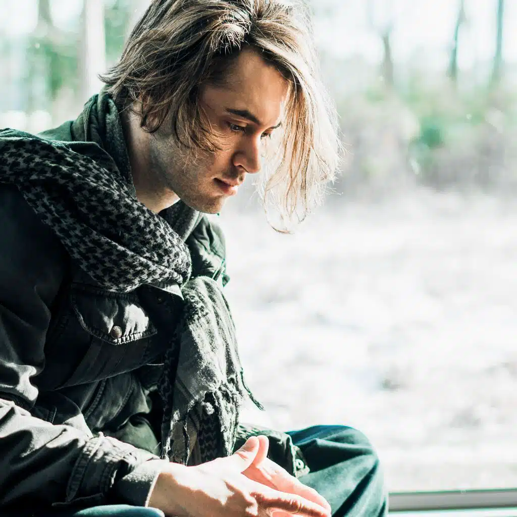 artist-header-image