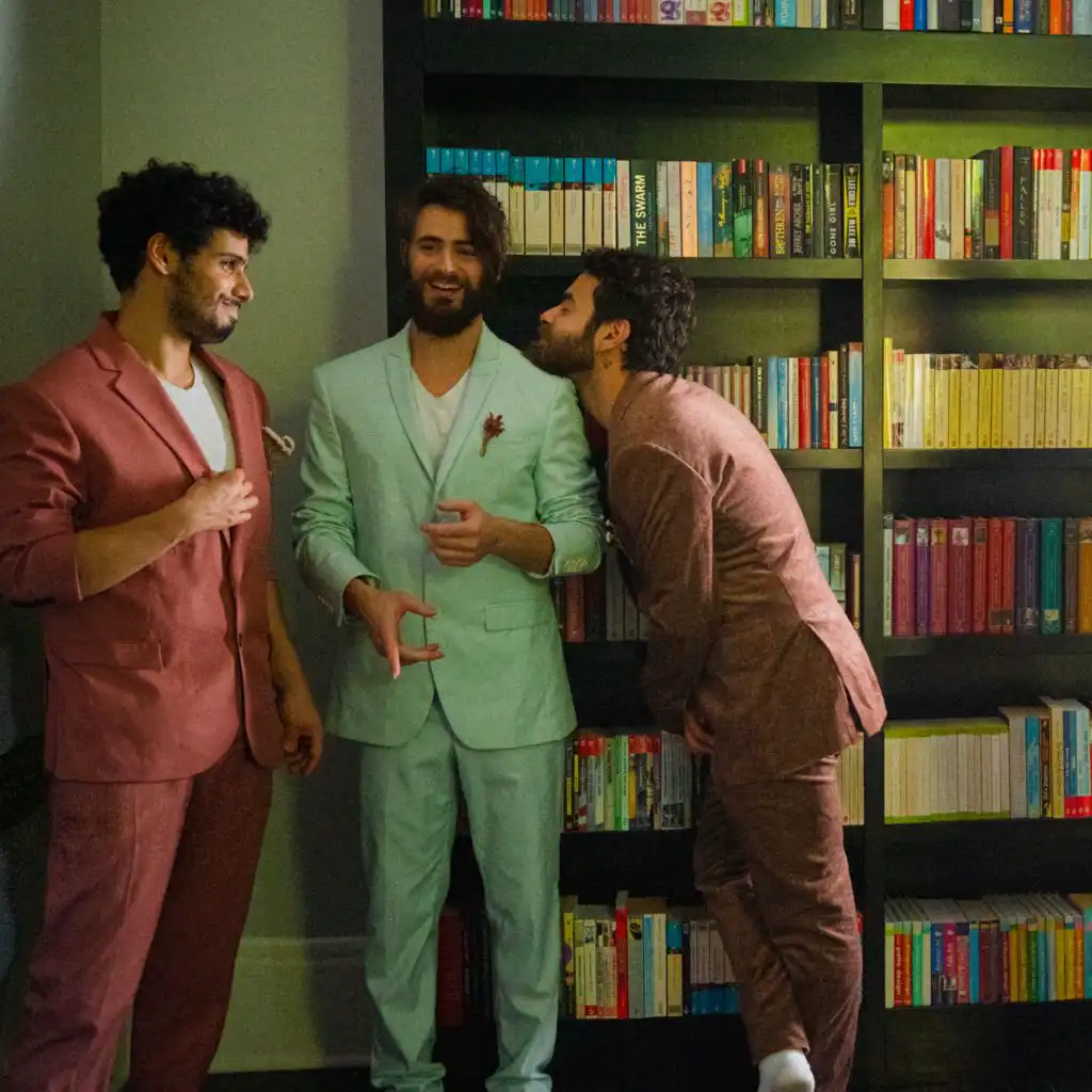 header-image
