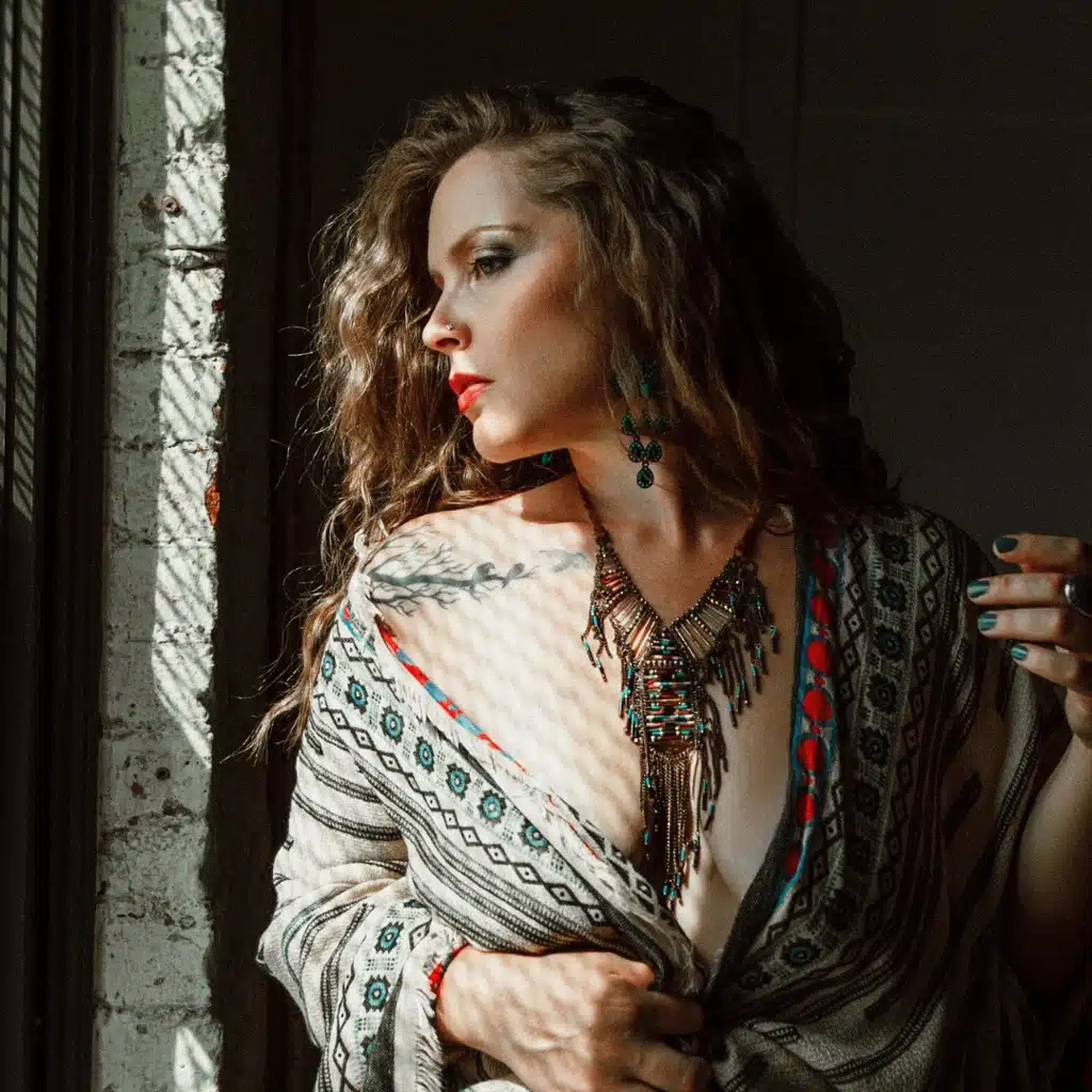 artist-header-image