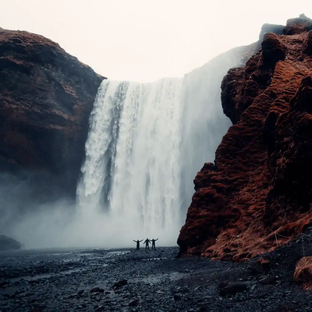 header-image