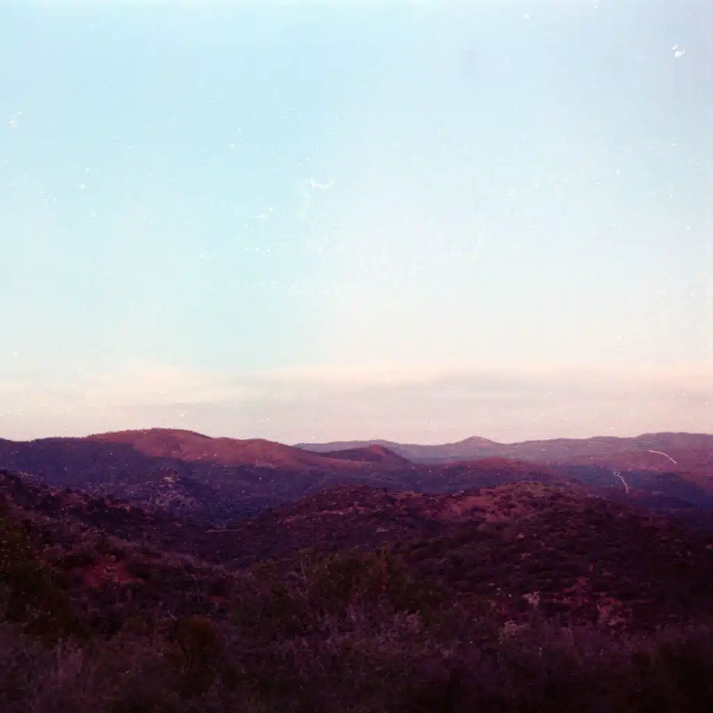 artist-header-image
