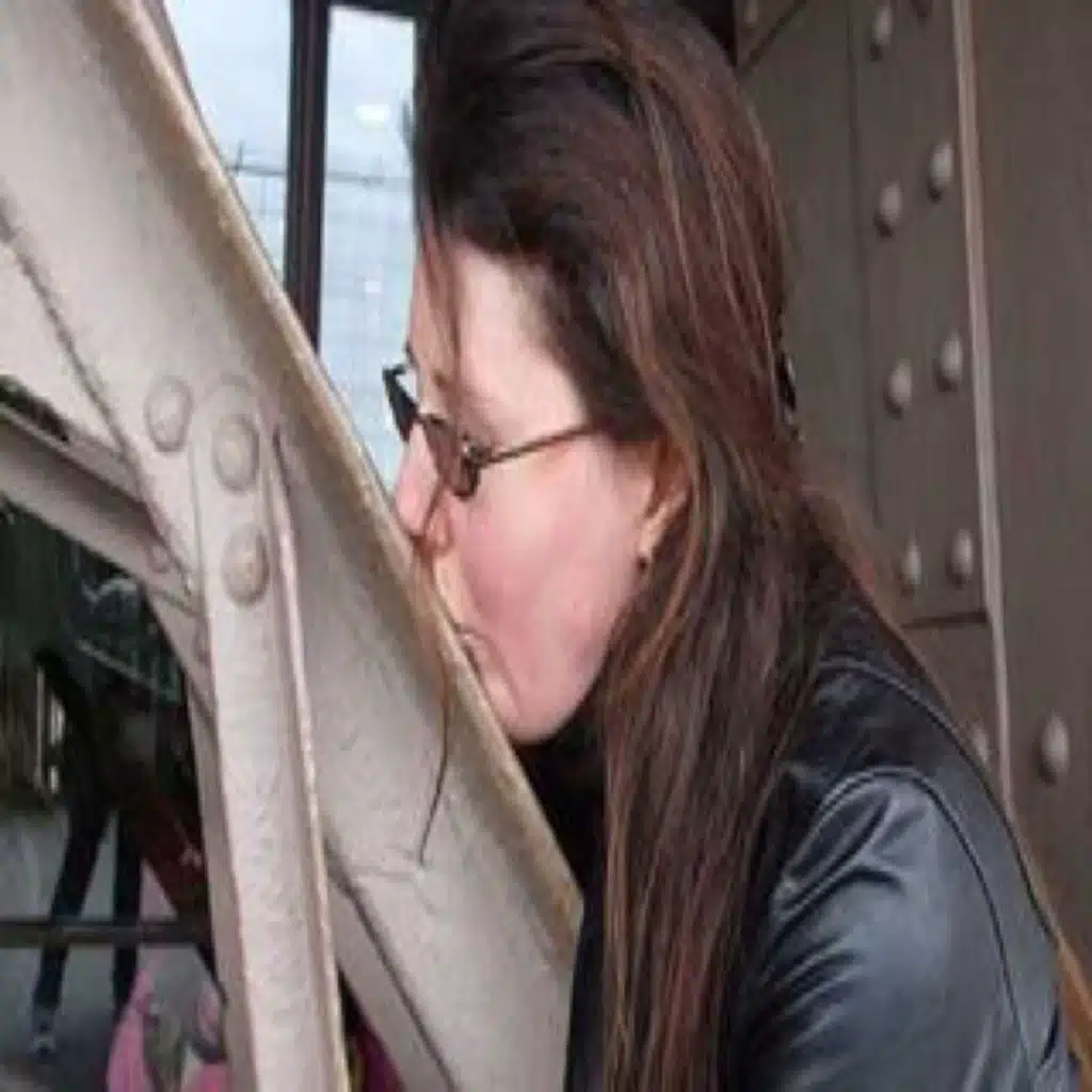 episode-header-image