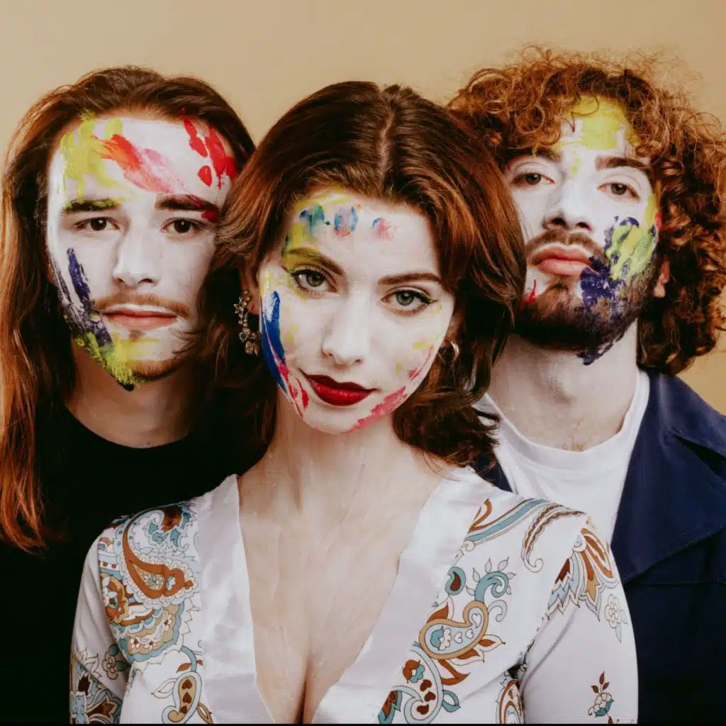 artist-header-image