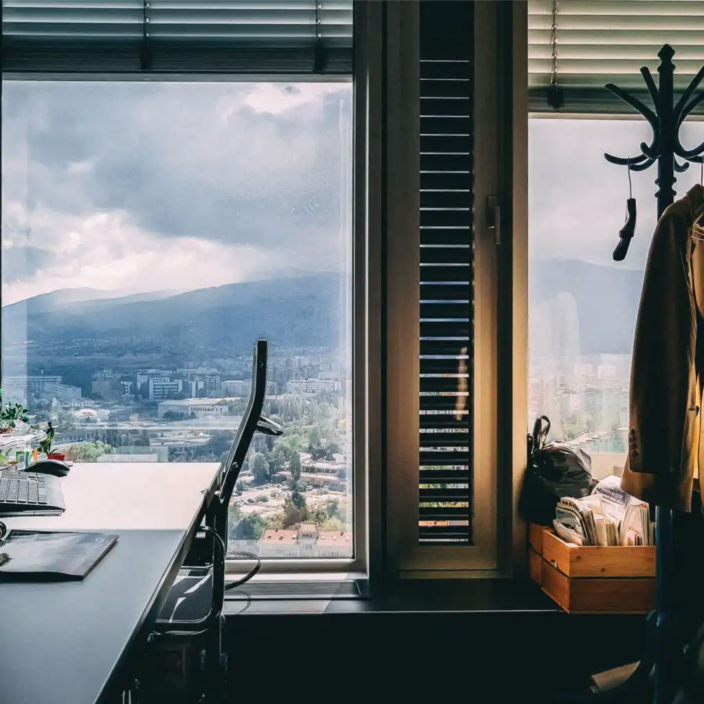 header-image