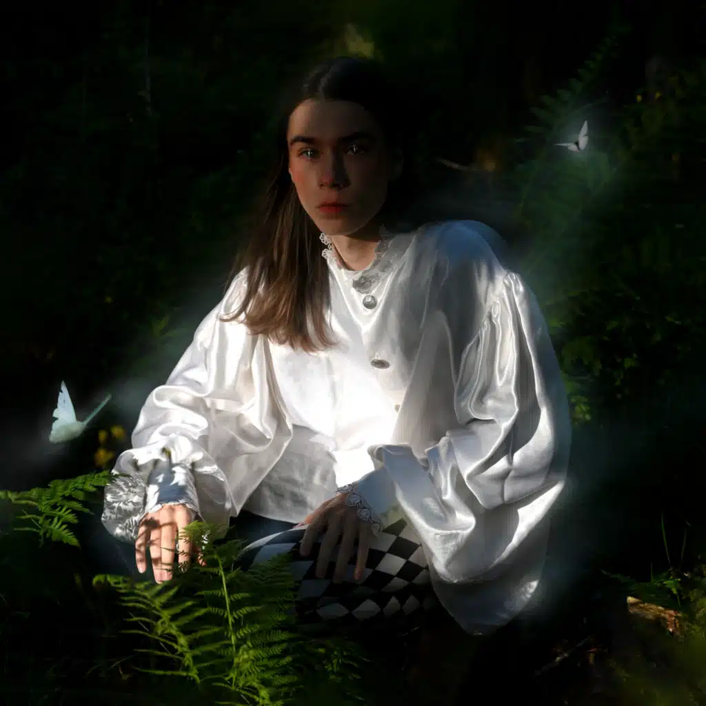 artist-header-image