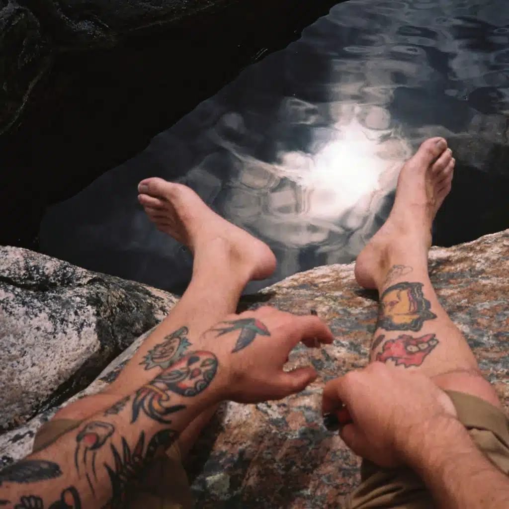 artist-header-image