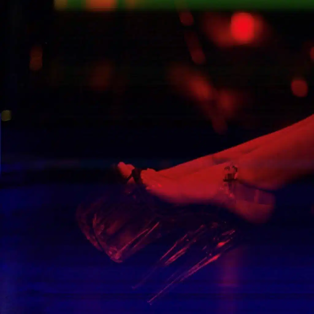 artist-header-image