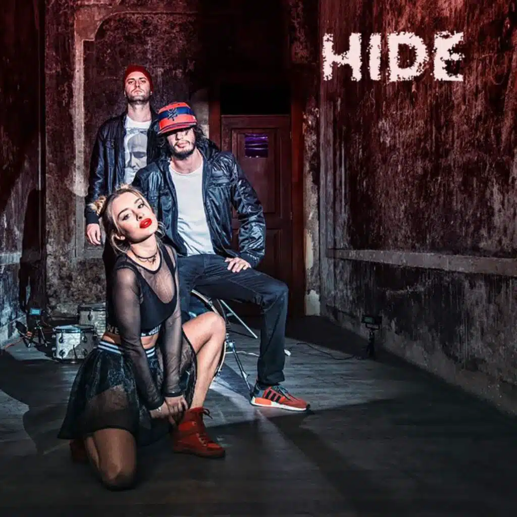 header-image