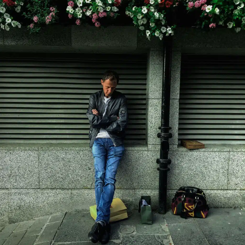 artist-header-image