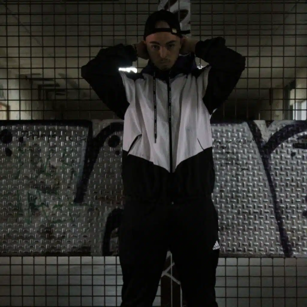 header-image