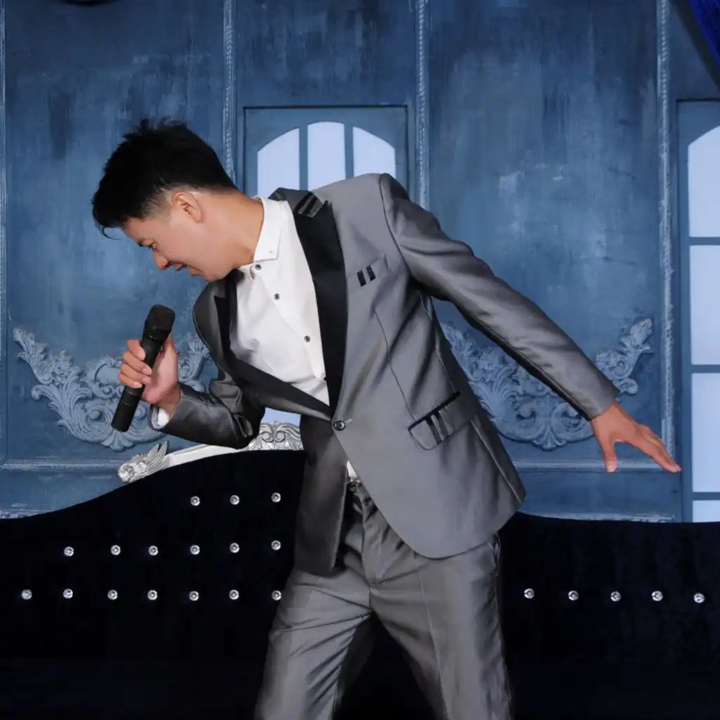 artist-header-image