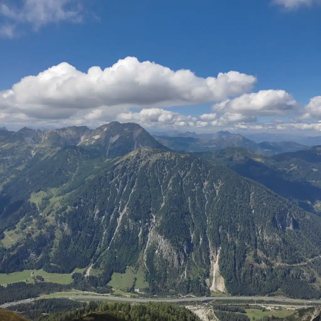 episode-header-image
