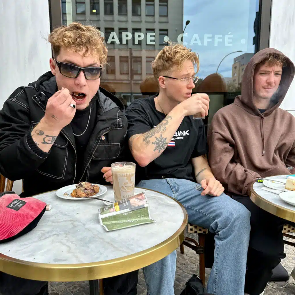 header-image