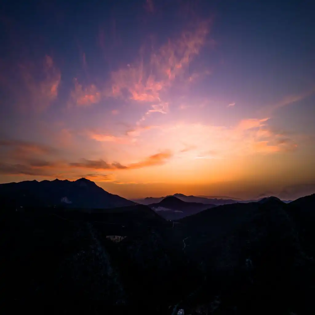 header-image