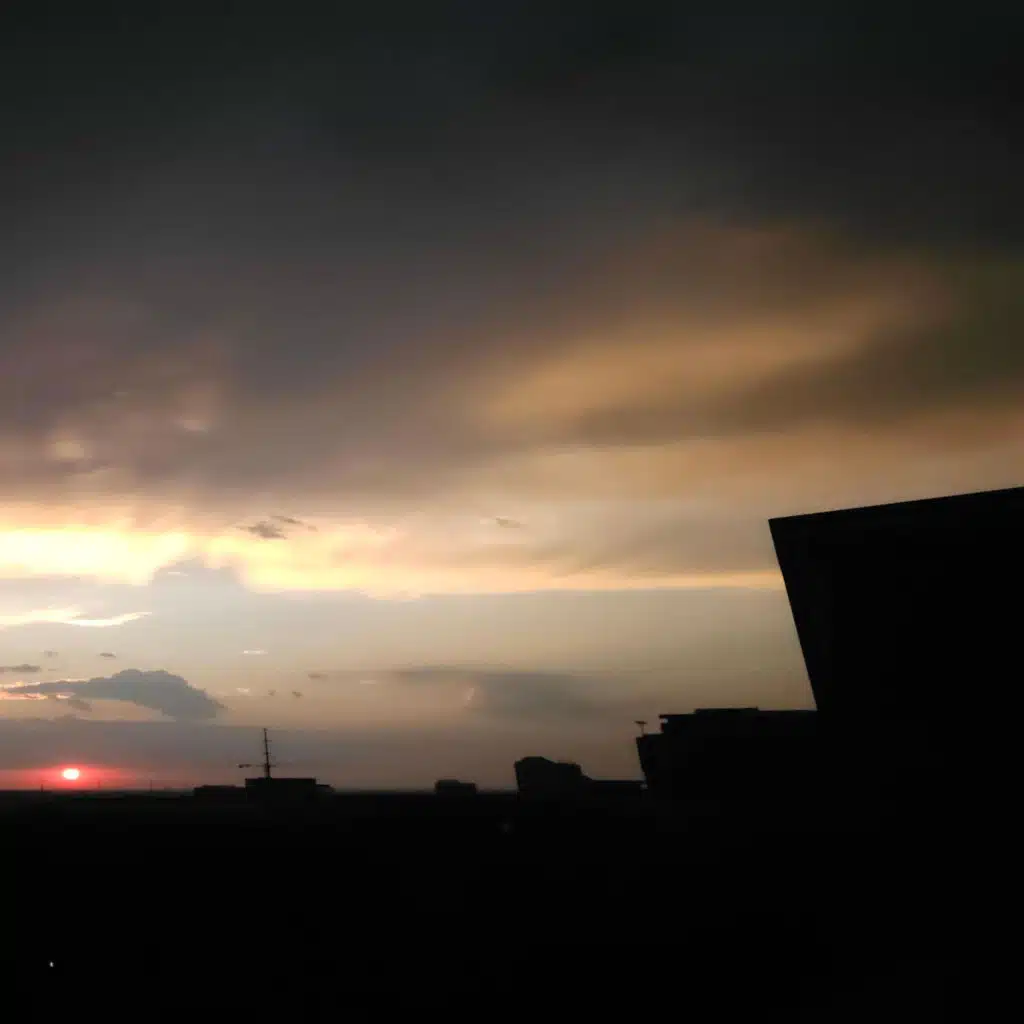 artist-header-image