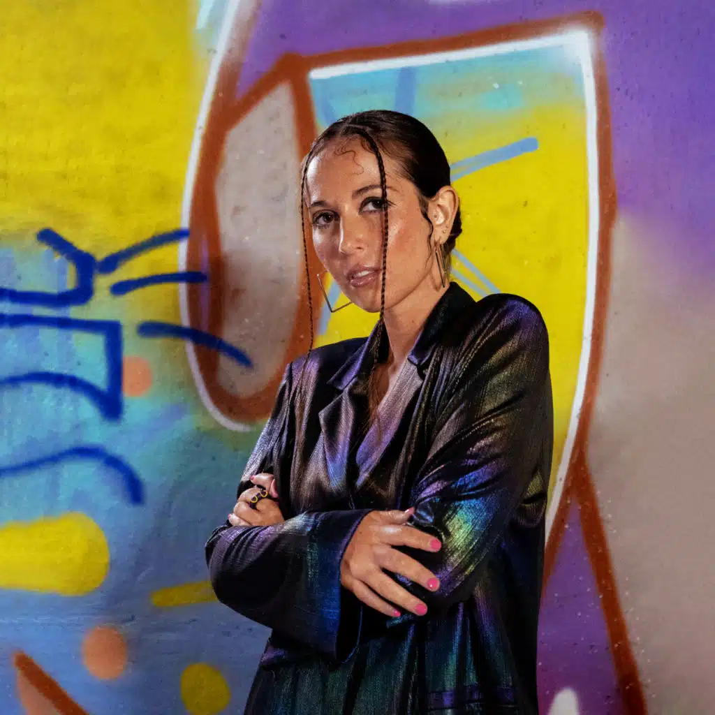 artist-header-image