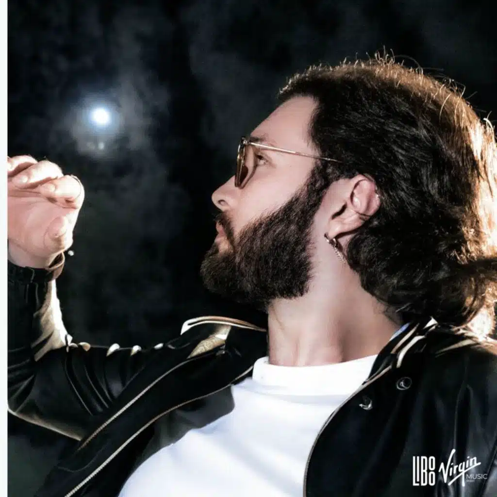 artist-header-image