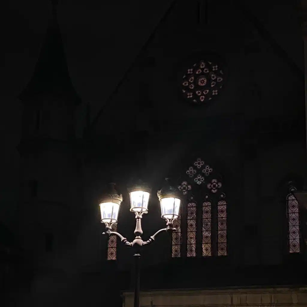 header-image