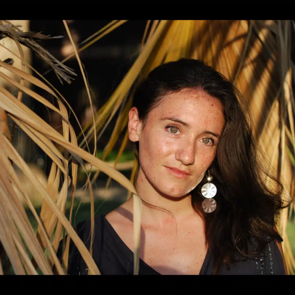 artist-header-image