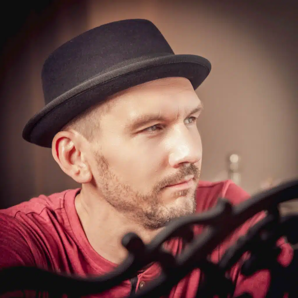 header-image