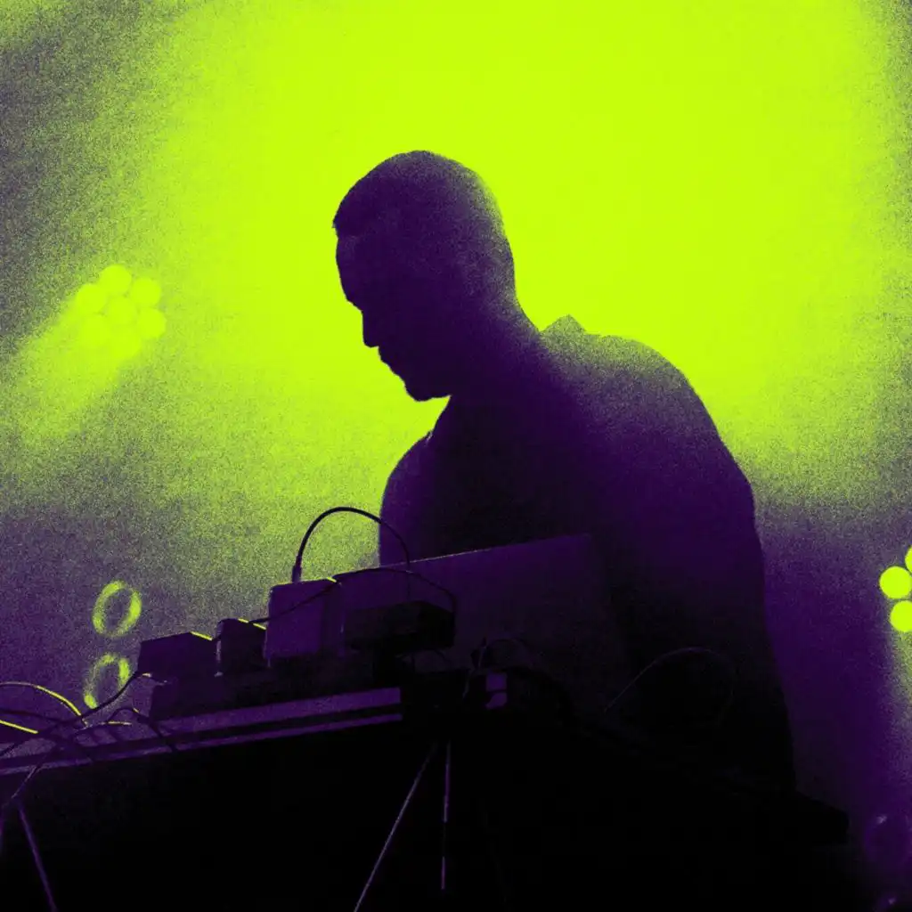 artist-header-image