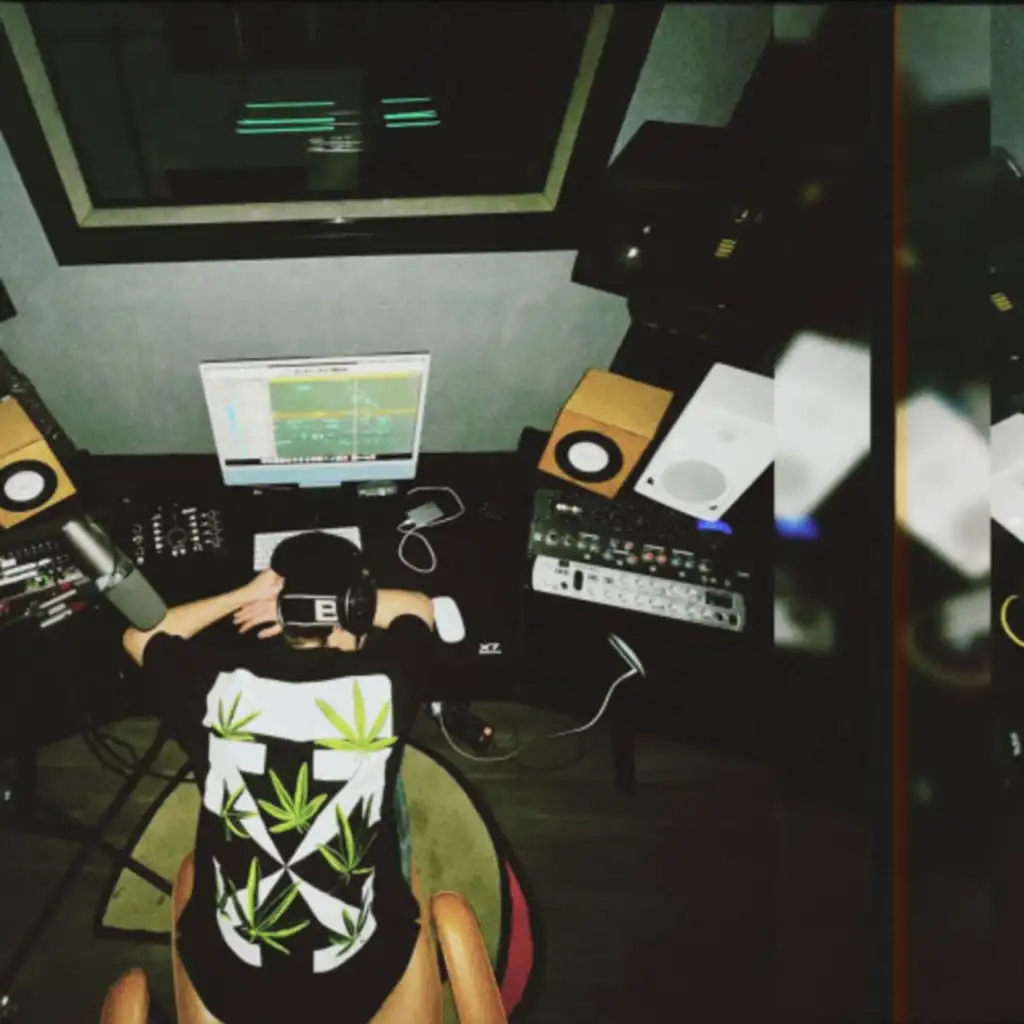header-image