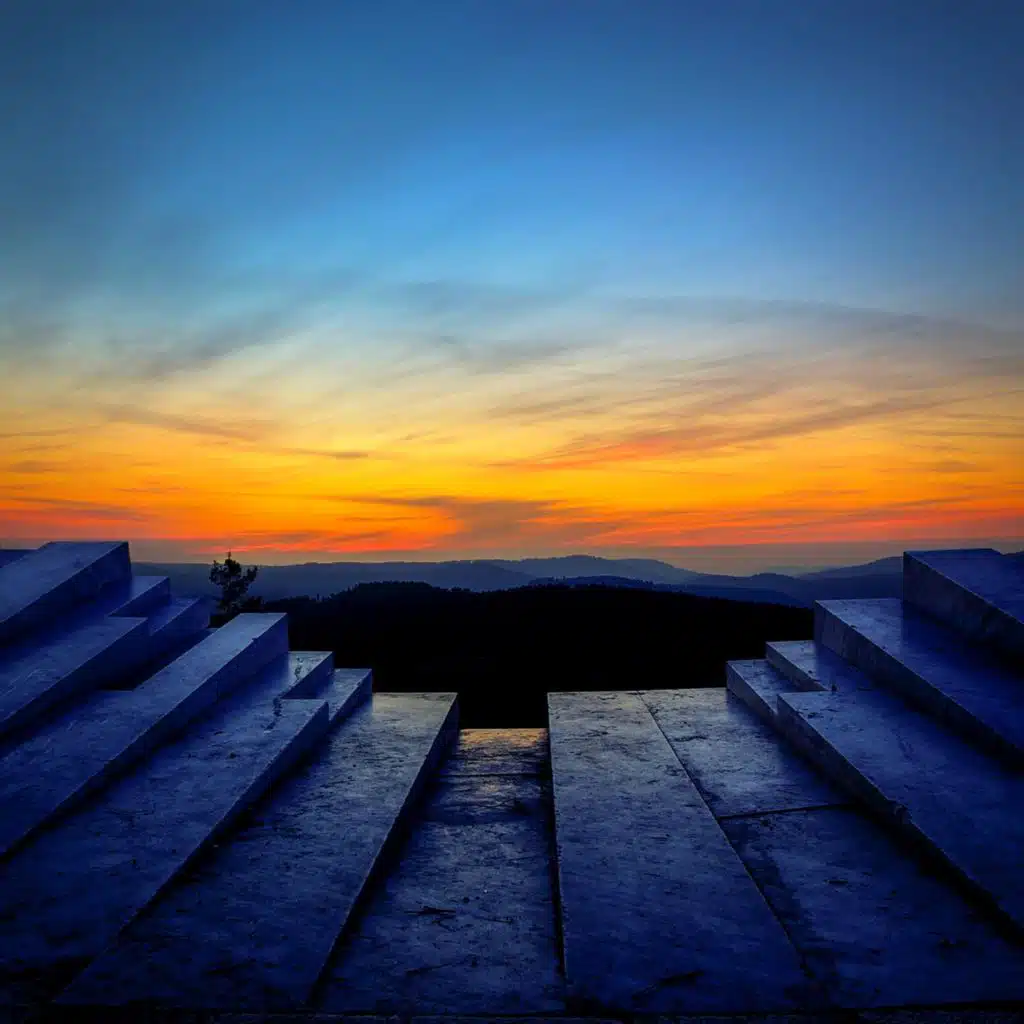 header-image