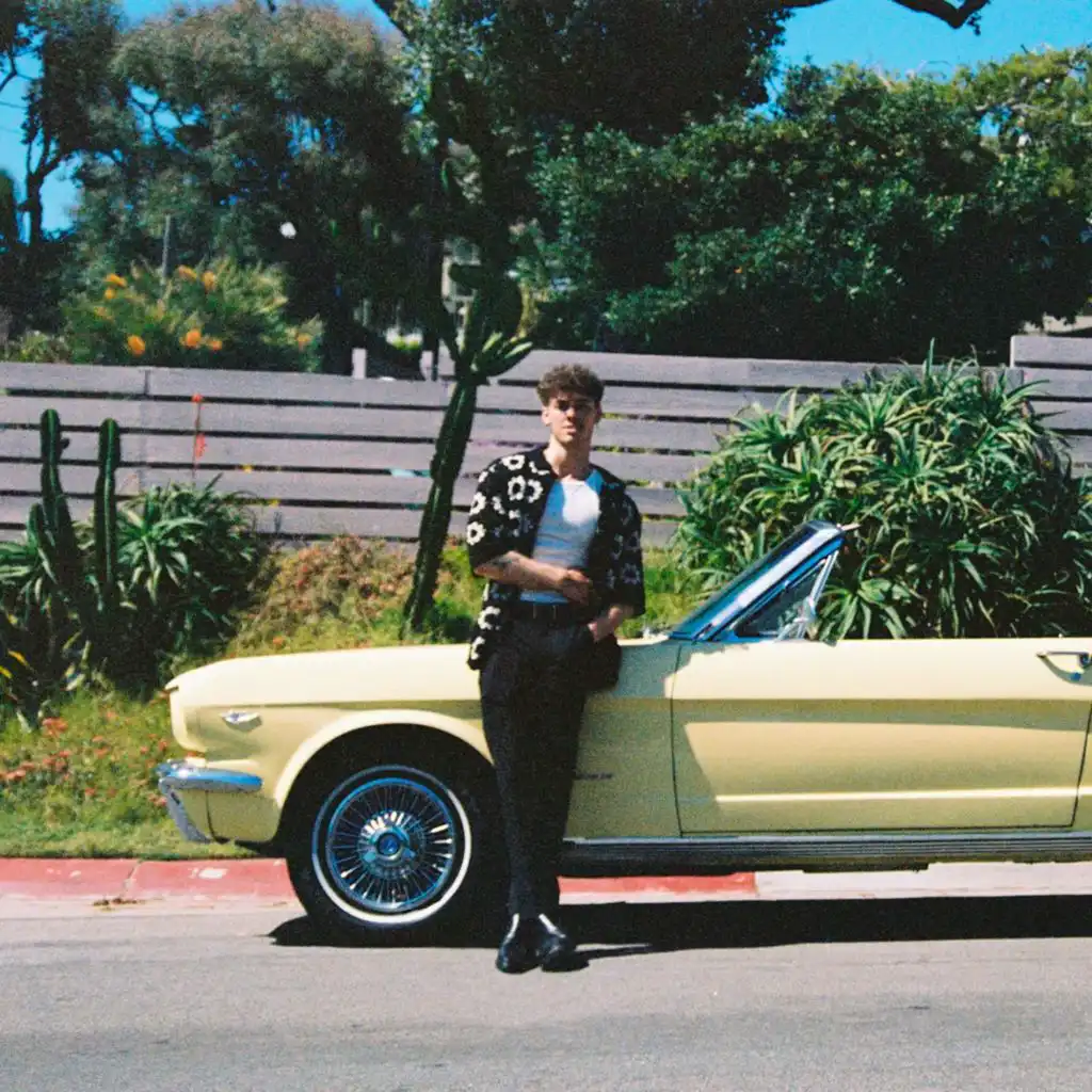 artist-header-image
