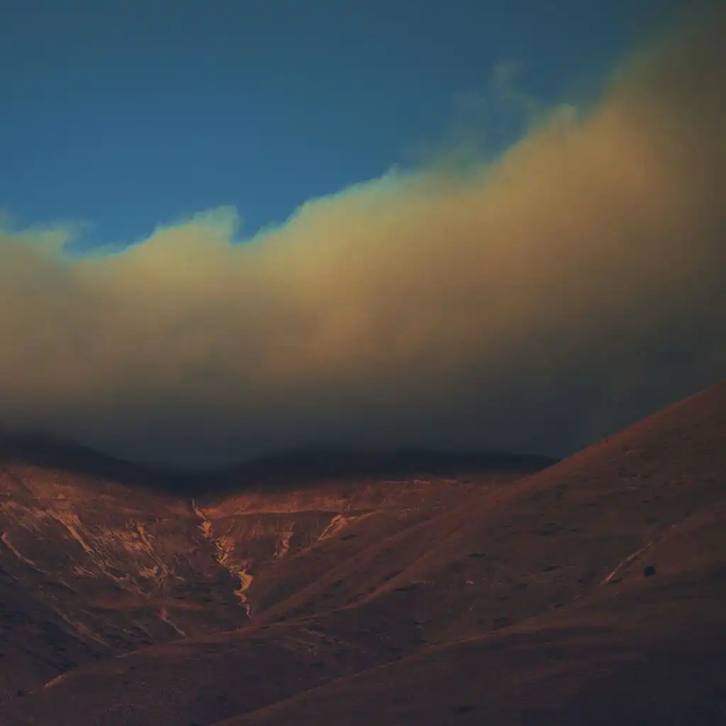 artist-header-image