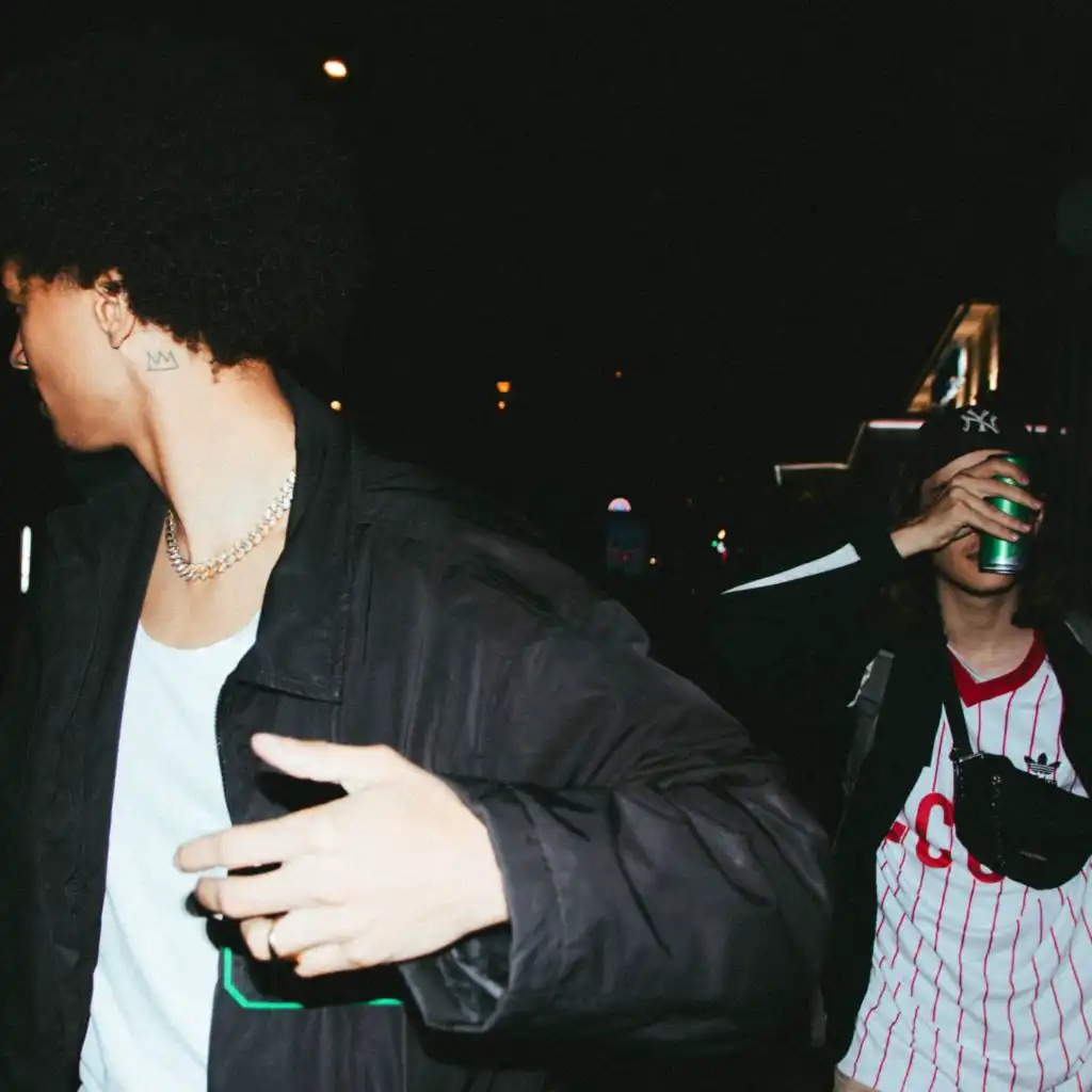 artist-header-image