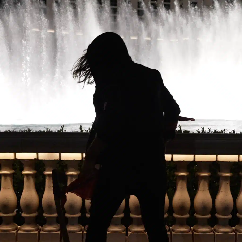 artist-header-image