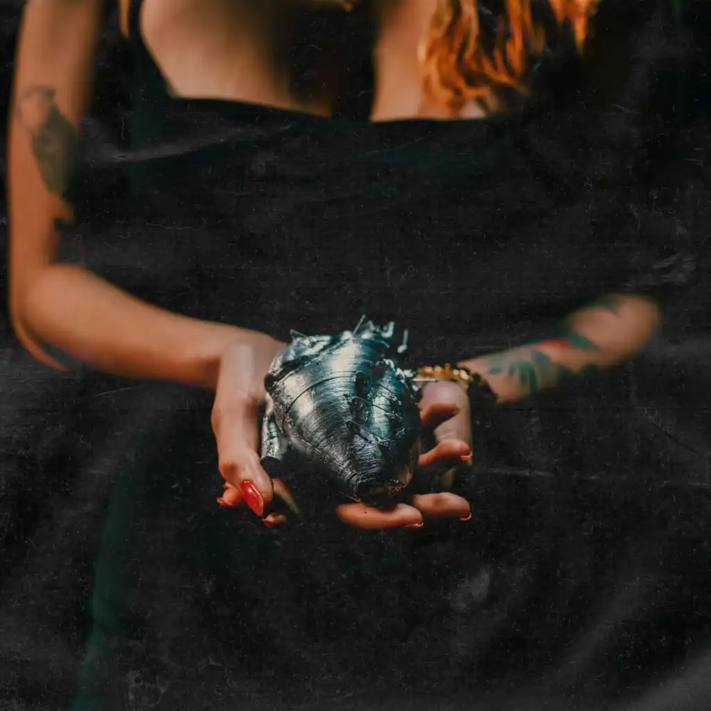 artist-header-image