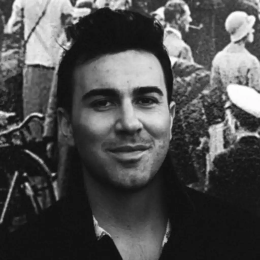 artist-header-image