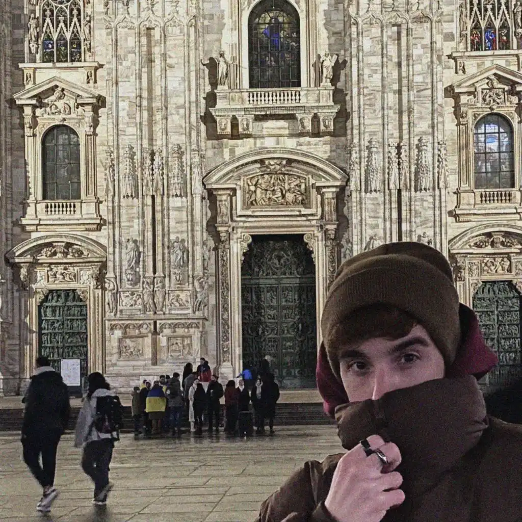 header-image