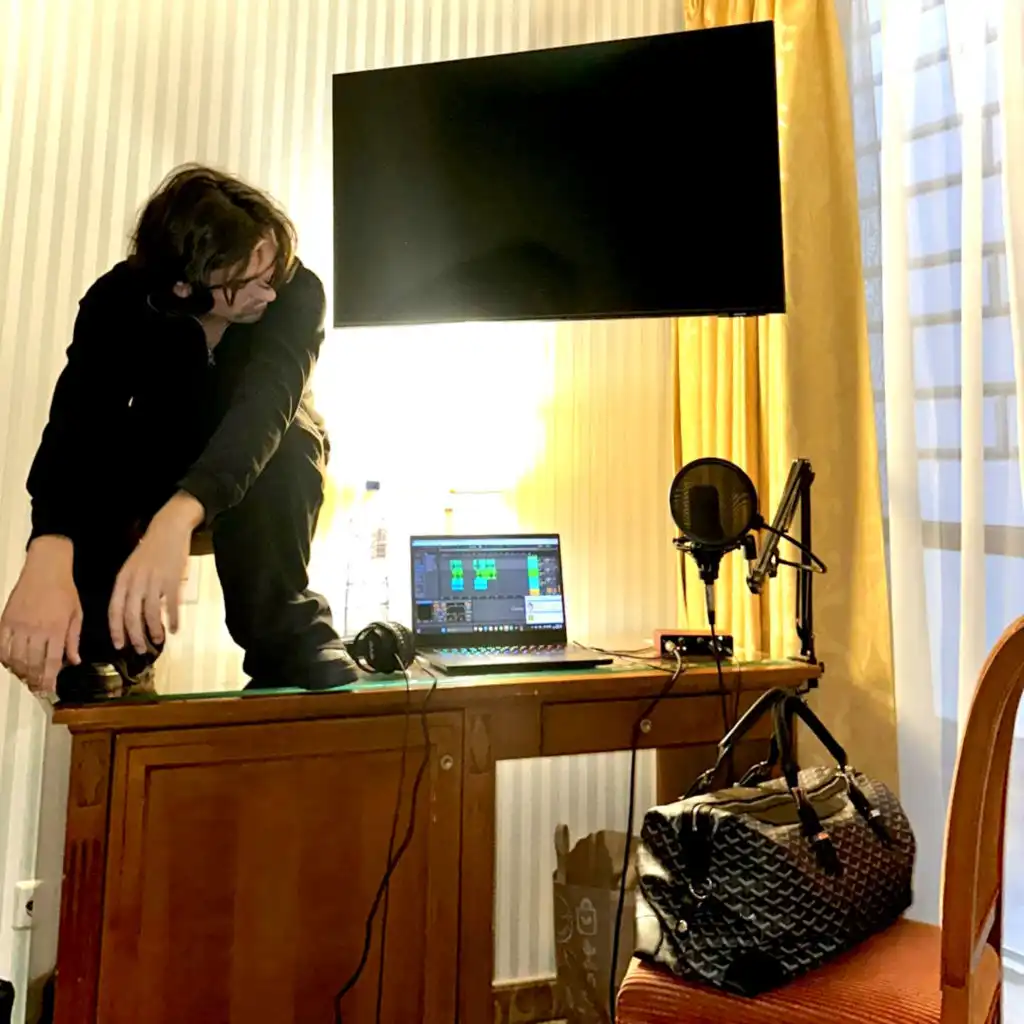 header-image